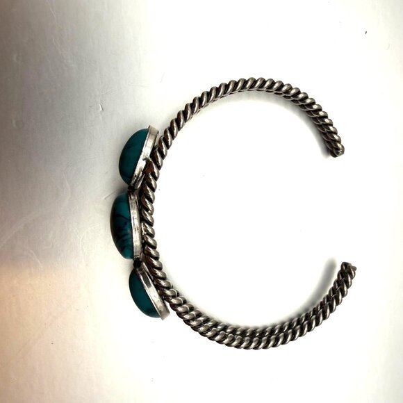Vintage Southwestern Style Silver Tone Turquoise Cuff Bracelet – Fashion Jewelry - Picture 4 of 7